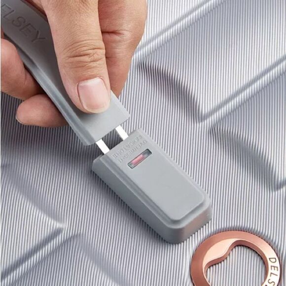 Delsey Paris Shadow 5.0 Spinner Luggage 27 Large Trunk HardShell Suitcase TSA - Picture 15 of 16